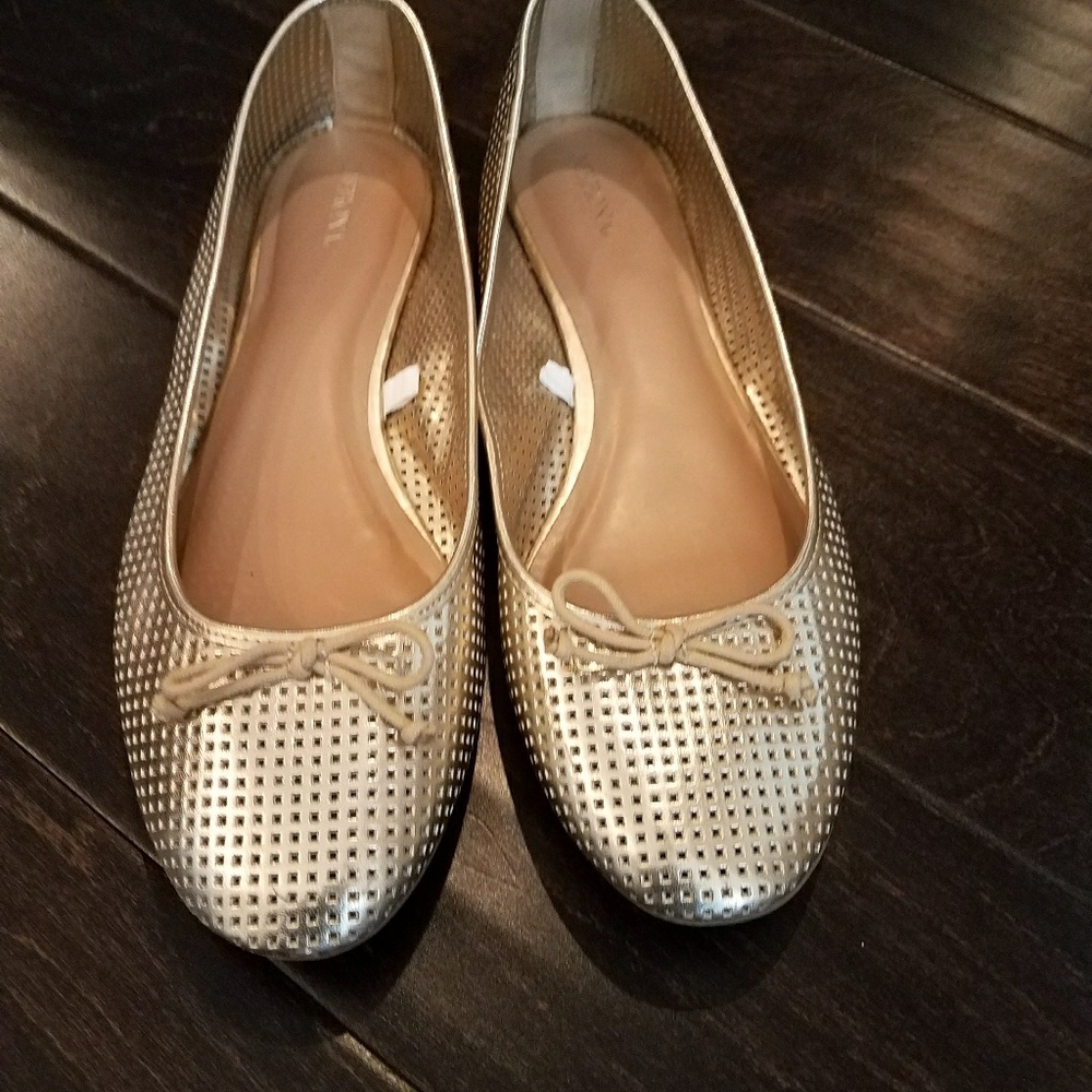 Gold flats